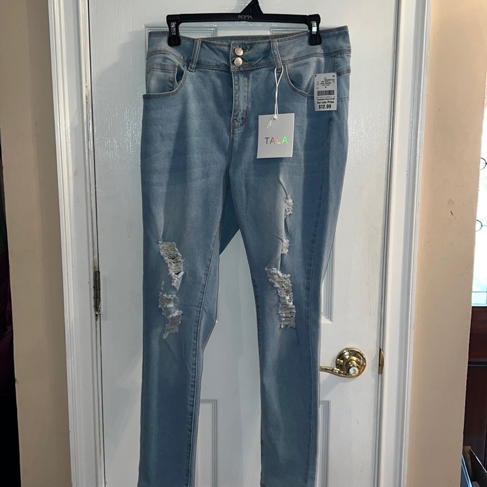 Talia size 10, ripped, skinny ankle jeans
